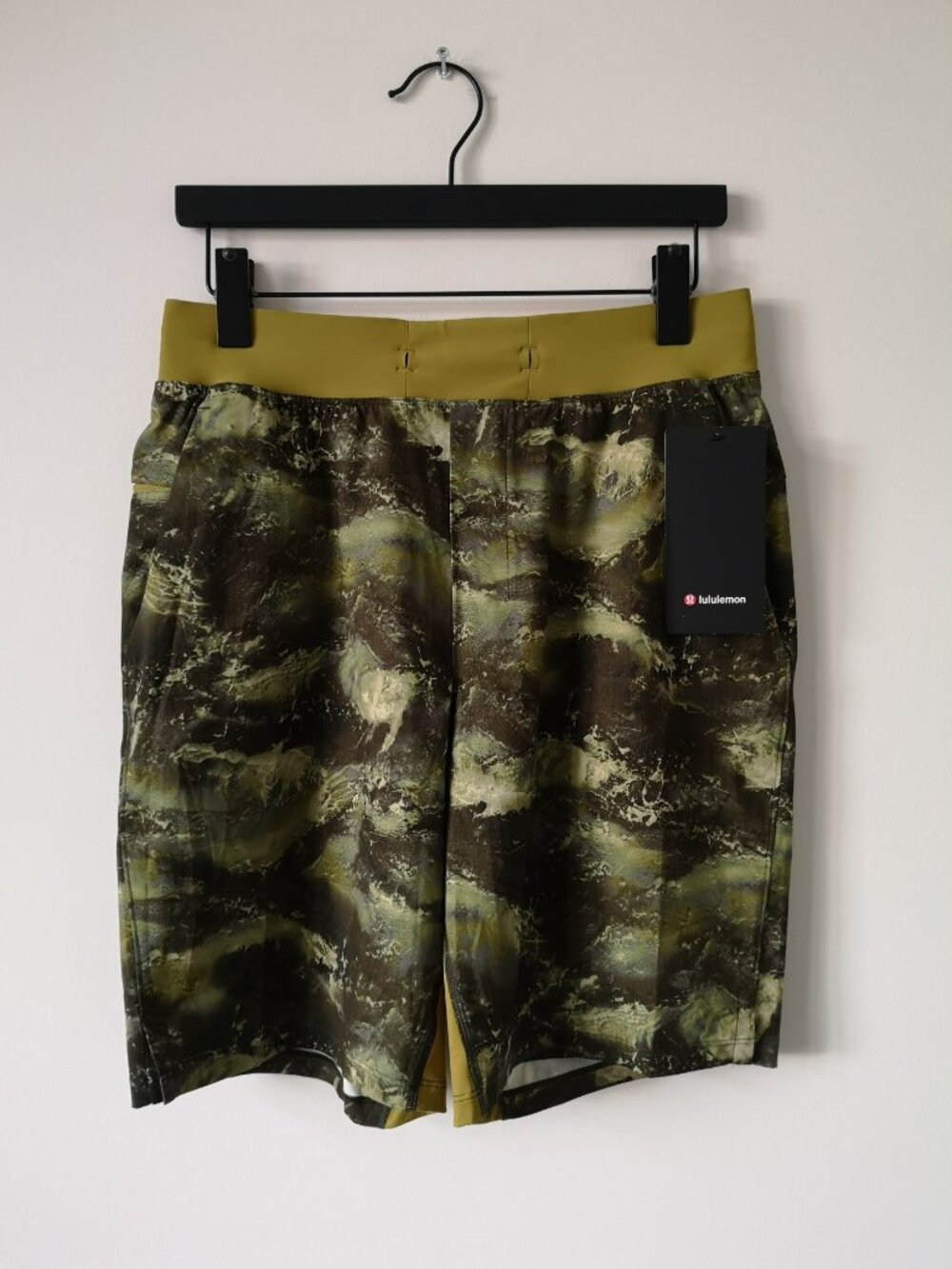 NWT LULULEMON HIDG Green Multi T.H.E. Shorts 9" Linerless Men's Medium